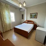 Oazi House