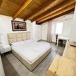 Oazi House * Vlorë
