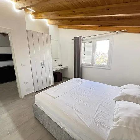 Oazi House Apartment