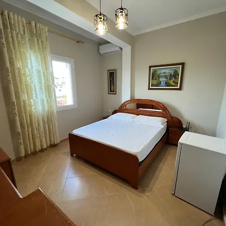 Oazi House
