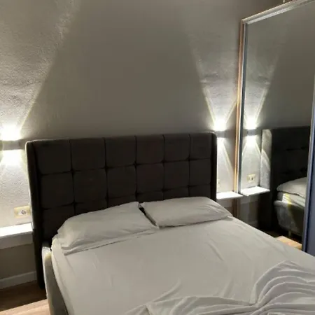 公寓 Oazi House Vlorë