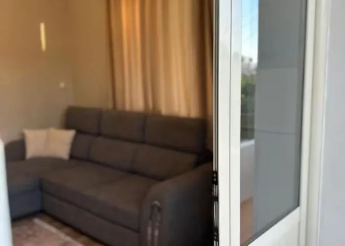 Oazi House Appartamento Vlorë