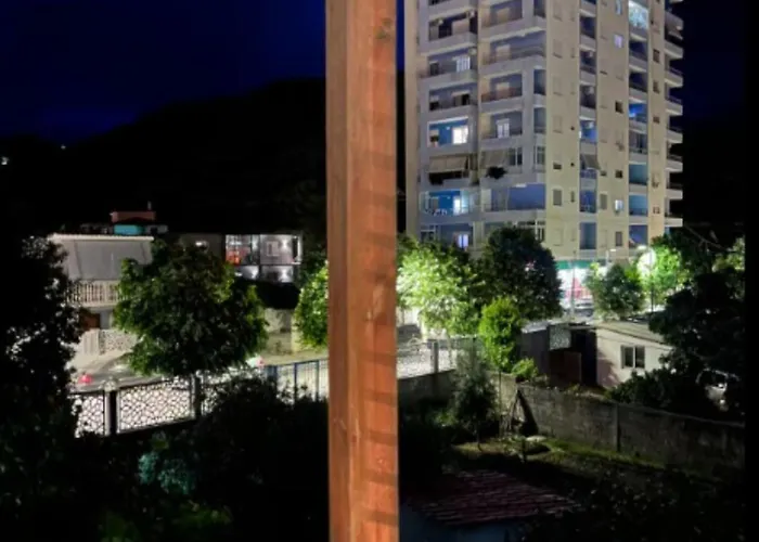 Oazi House Appartamento Vlorë